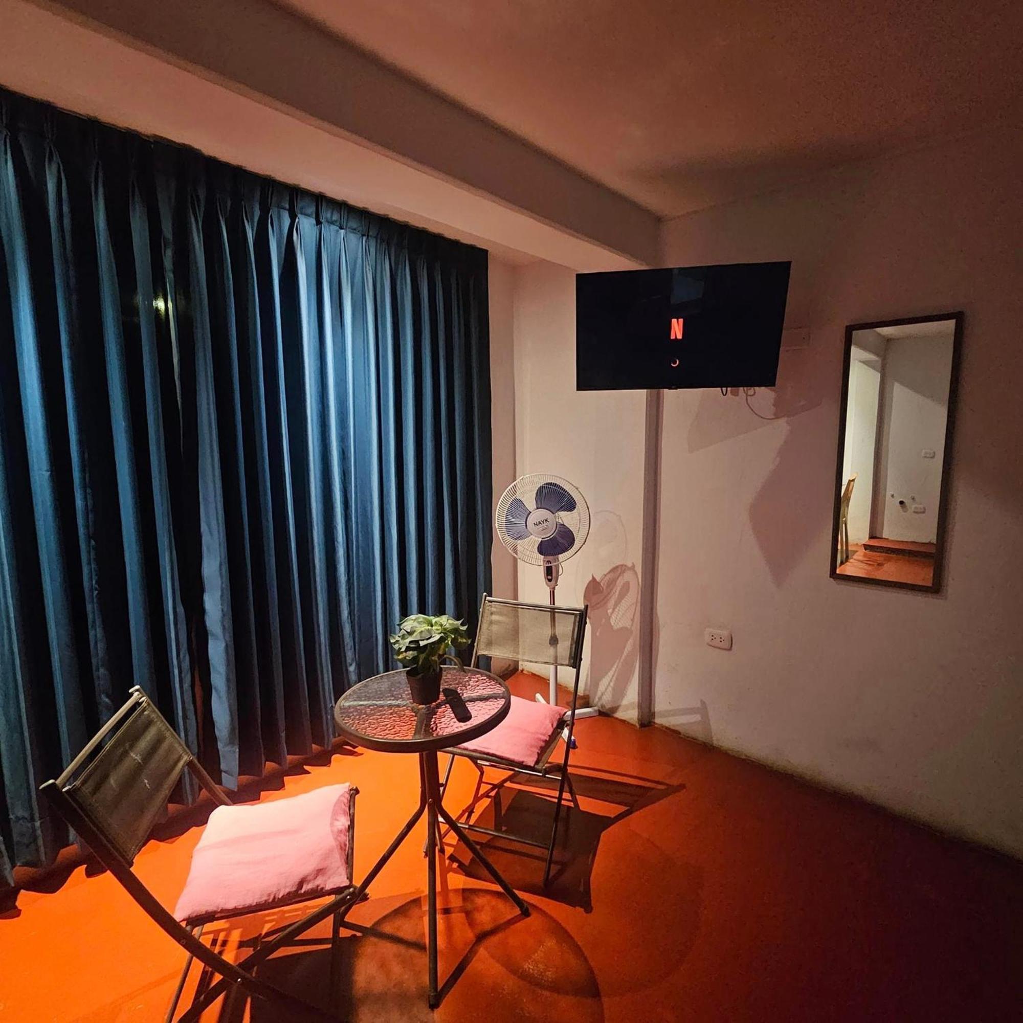 Lima Airport Hostel With Free Airport Pick Up Callao Exterior photo